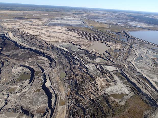 Oil Sands Excavation in Alberta, Canada - Photo: Ken Ilgunas