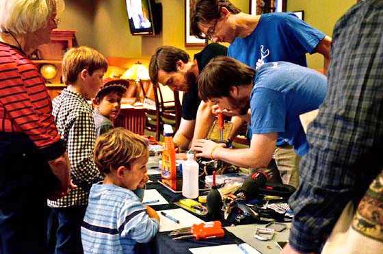 iFixit Repair Cafe at 2013 Central Coast Bioneers Conference - Photo: Central Coast Bioneers