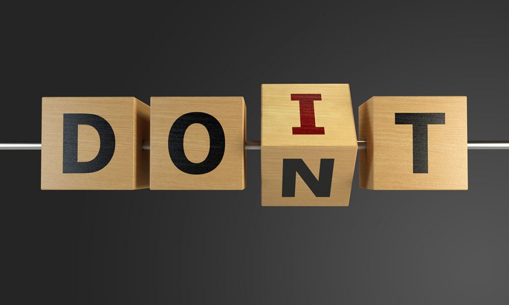 Wooden Cubes Rotating from DONT to DOIT